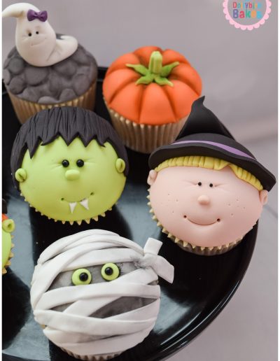 Cupcakes halloween themed