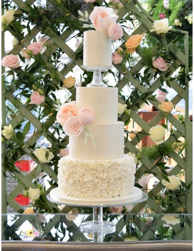 Wedding Cake - Sugar blooms / texture chic - Dollybird Bakes