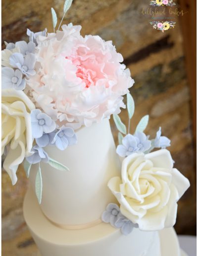 Wedding Cake - Trevenna Barns - Sugar flowers - Dollybird Bakes